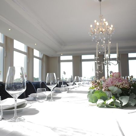 Hotel Faehrhaus Km734 Дюселдорф Екстериор снимка