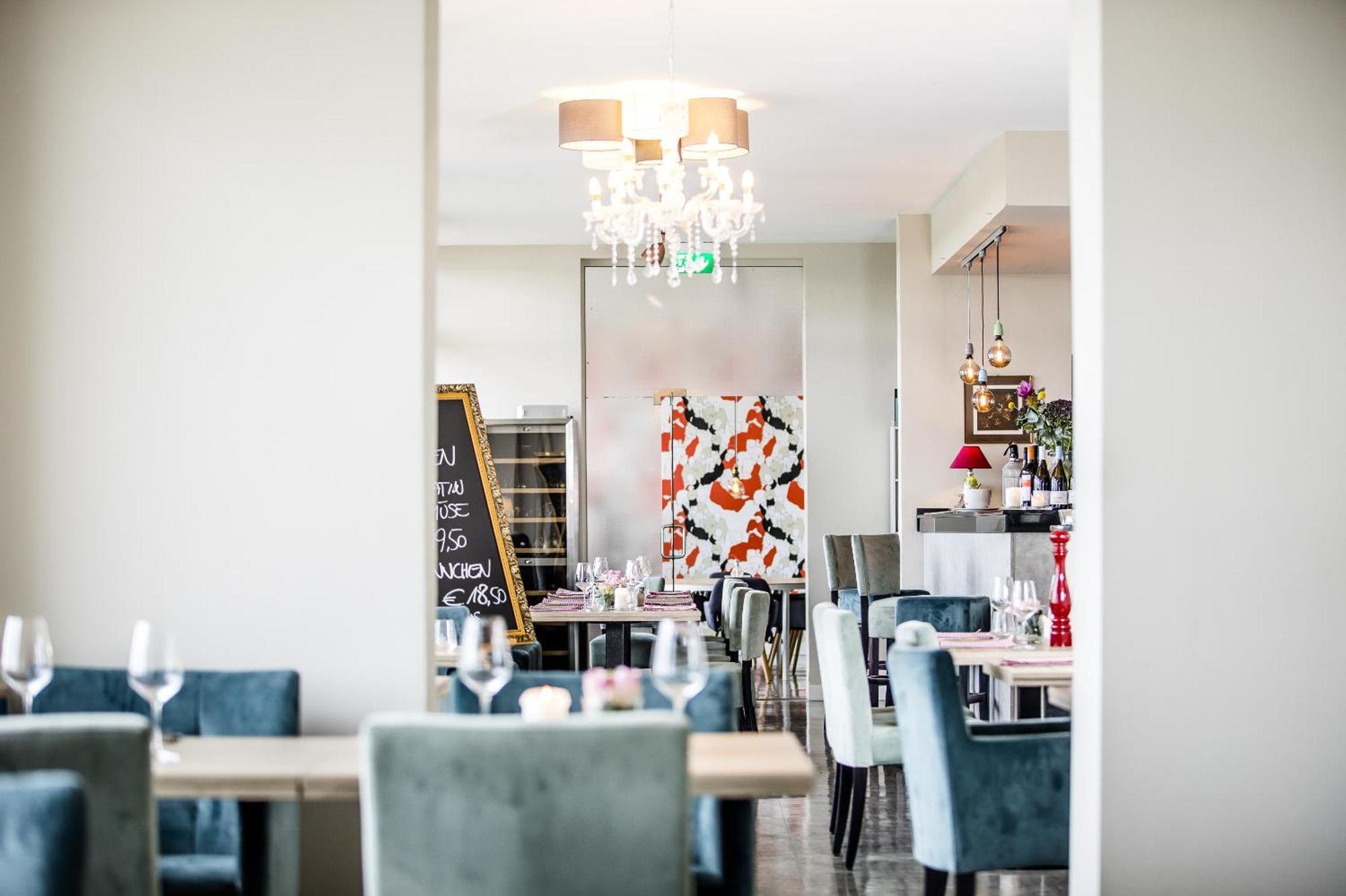 Hotel Faehrhaus Km734 Дюселдорф Екстериор снимка